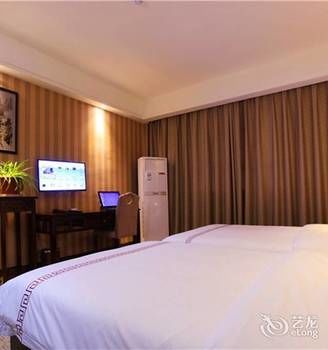 Zhangjiajie Fulante Tianmenjun Boutique Hotel (Hourong Food Street 72 Wonder Tower) 2*