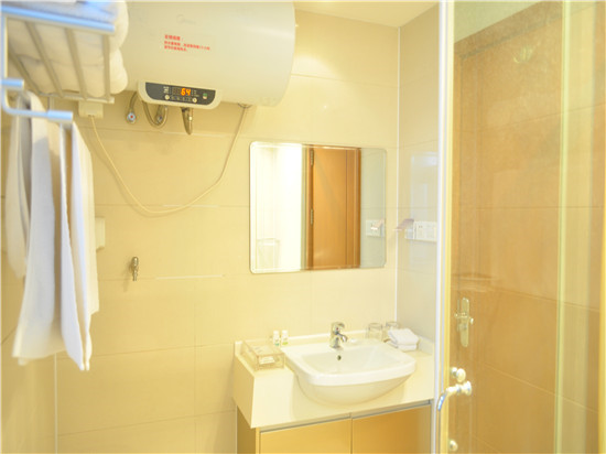 Regan International Hotel 3*