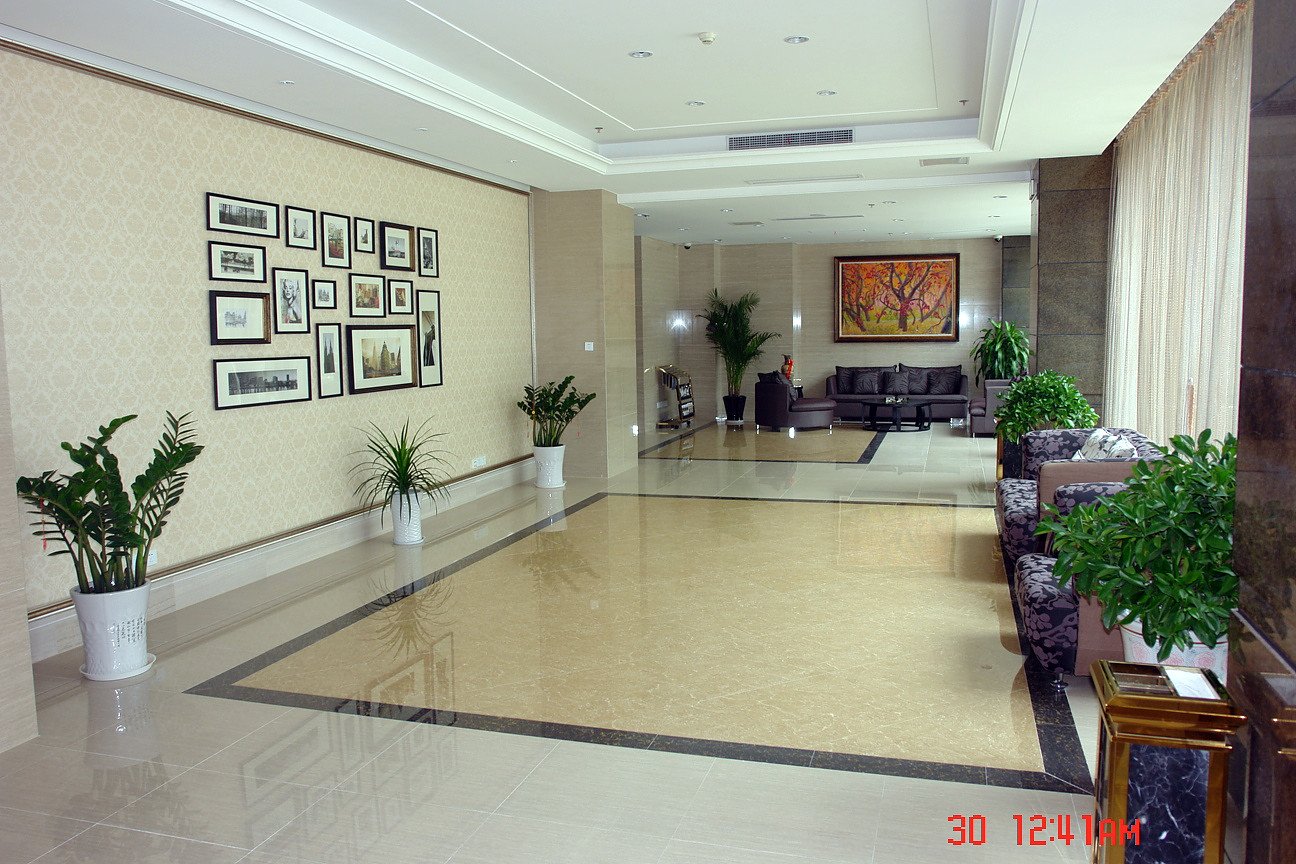 Regan International Hotel 3*