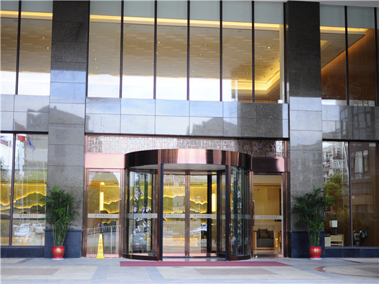 Regan International Hotel 3*