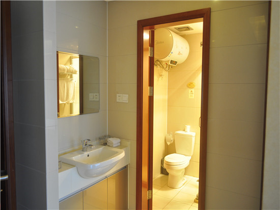 Regan International Hotel 3*