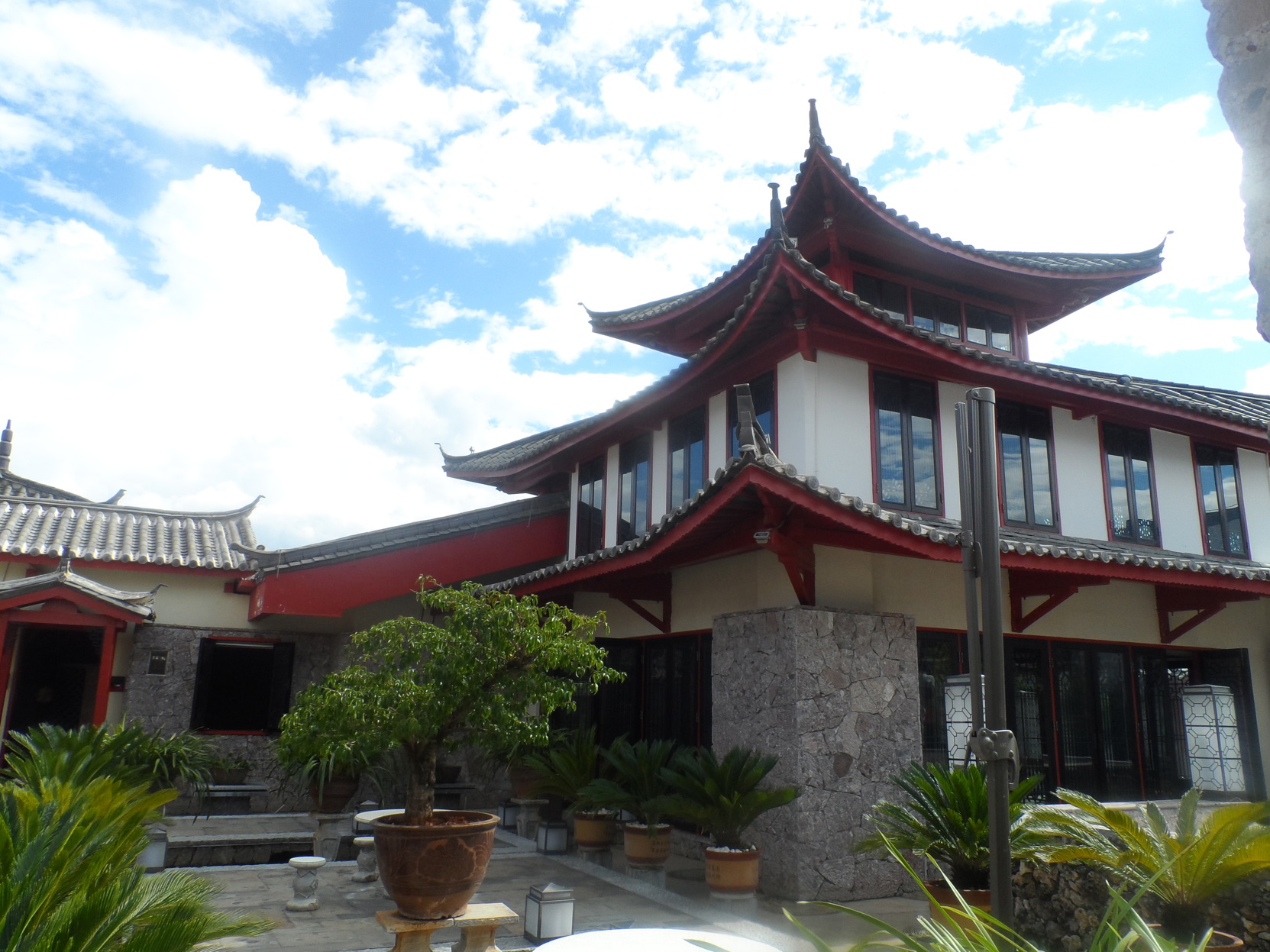 JP Hyllis Hotel 4*