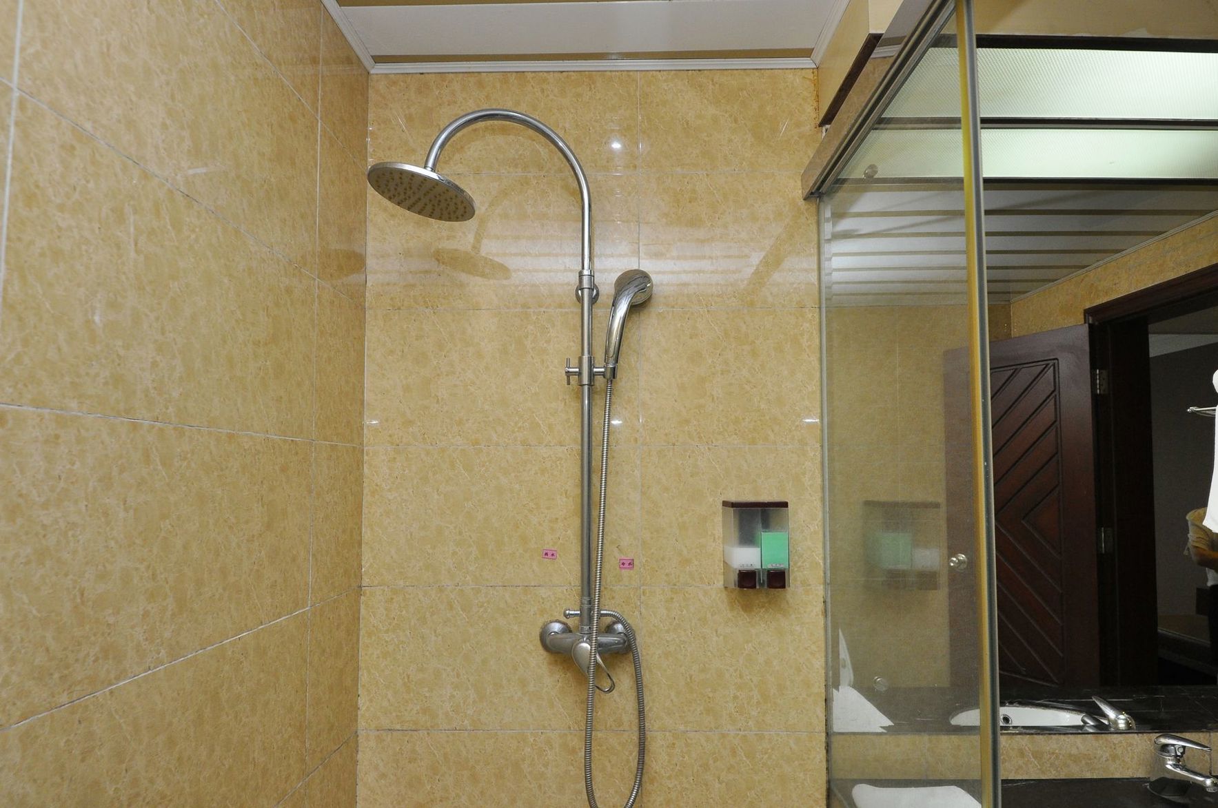 Ejura Hotel (Guangzhou North Station Branch) 3*
