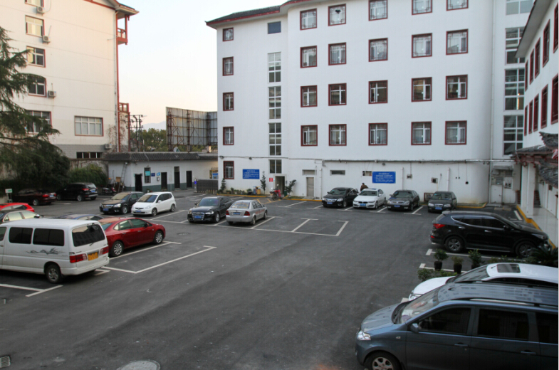 Homeinn Hotel (Zhangjiajie Jishou University 72 Wonder Tower) 2*