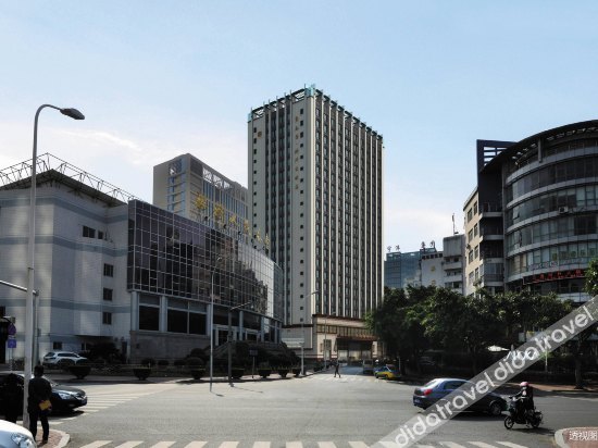 JUCHUNYUAN Fuzhou Grand Hotel (Dongjiekou Shopping Center Wuyi Square) 4*