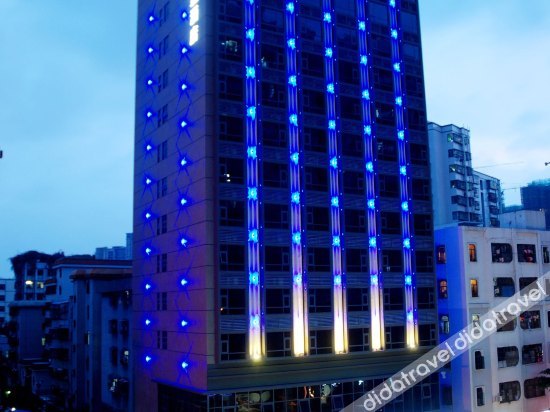Alice Boutique Hotel (Shenzhen Baoan Honglang North Metro Station) 2*