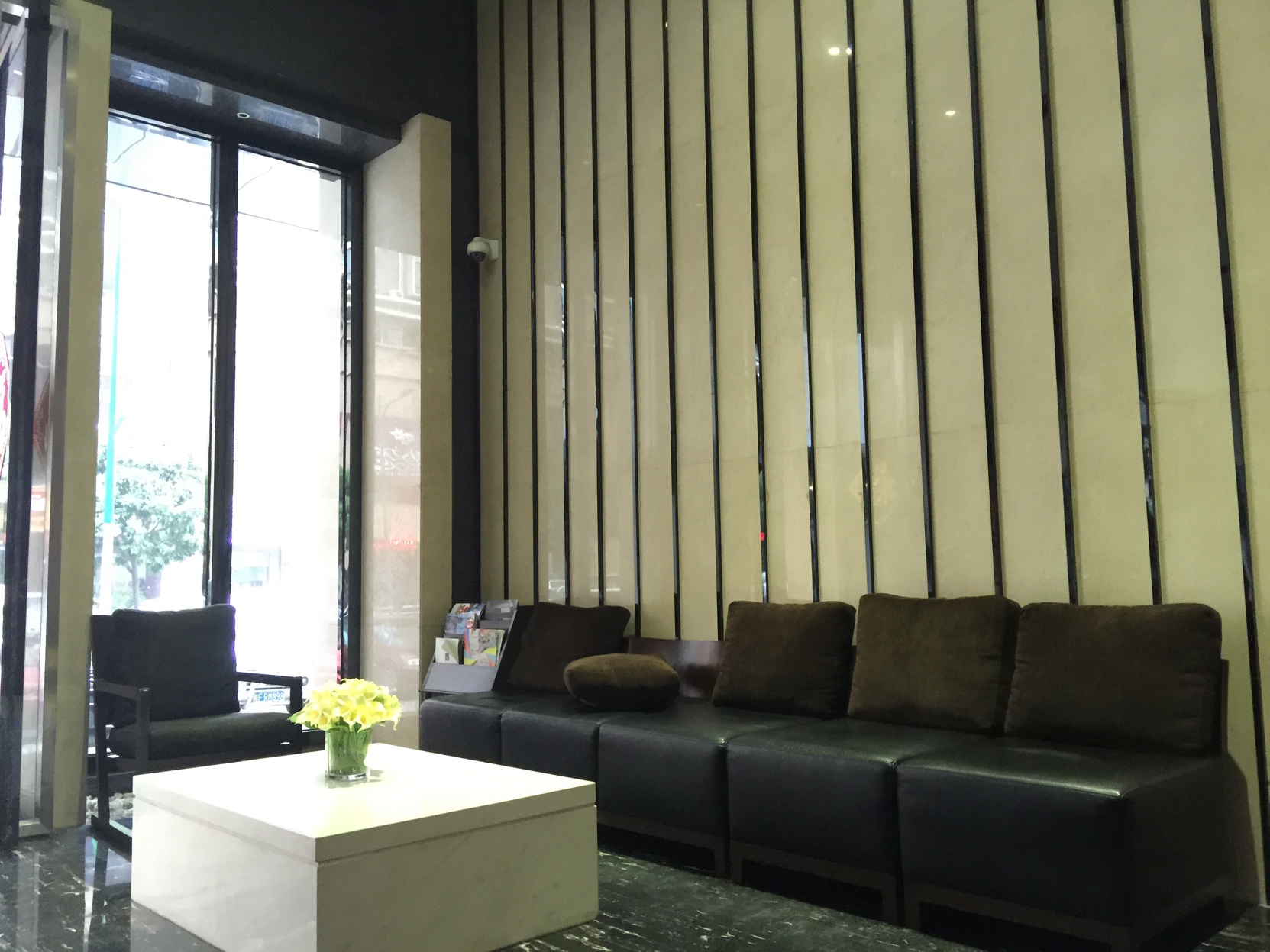 Alice Boutique Hotel (Shenzhen Baoan Honglang North Metro Station) 2*