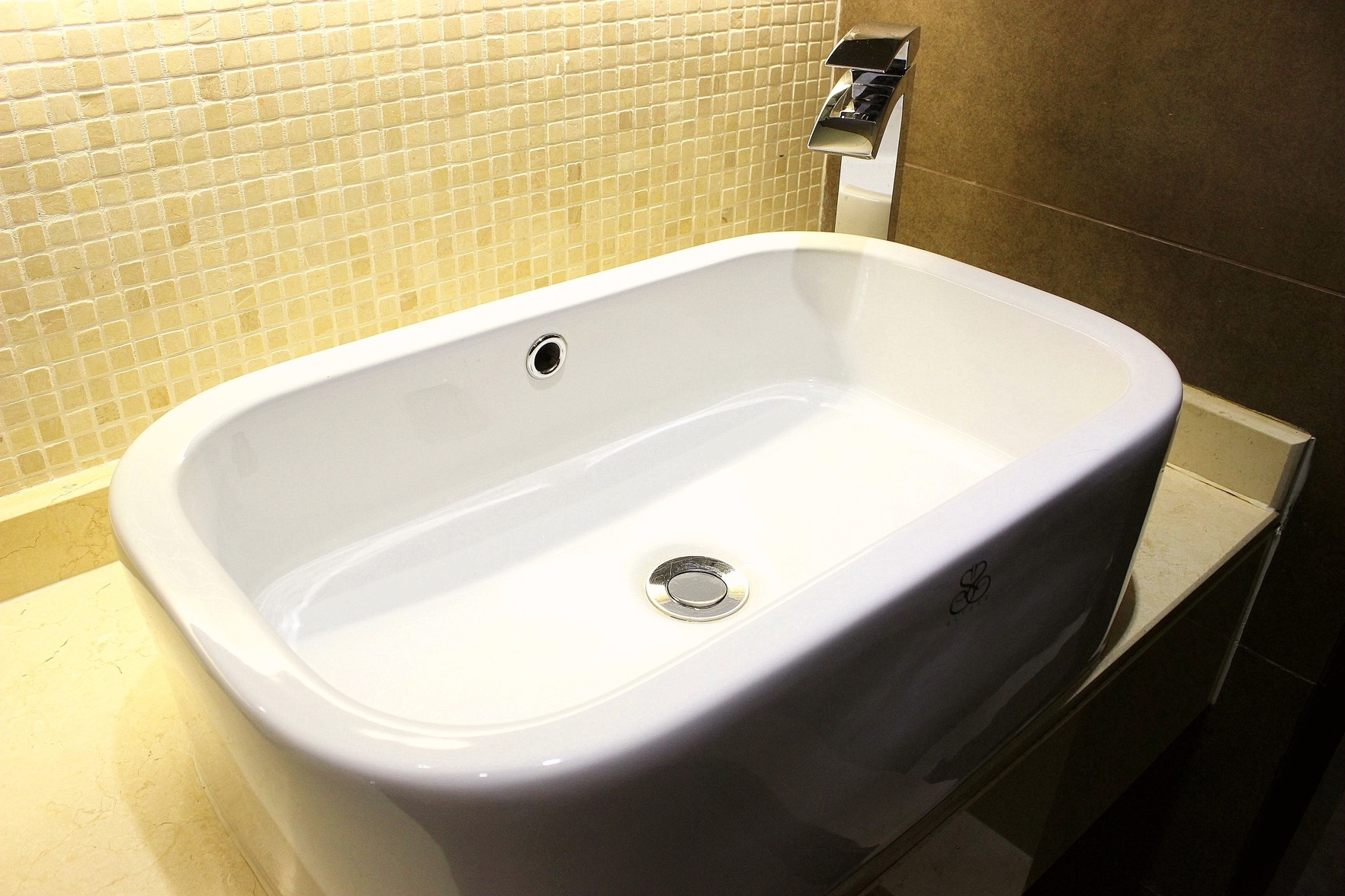 Alice Boutique Hotel (Shenzhen Baoan Honglang North Metro Station) 2*
