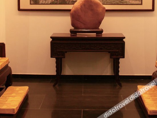 New Summer Palace Hotel 3*