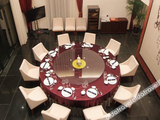 New Summer Palace Hotel 3*