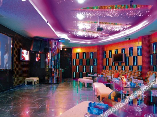 Changfeng Hotel (Shenzhen International Convention and Exhibition Center) 4*