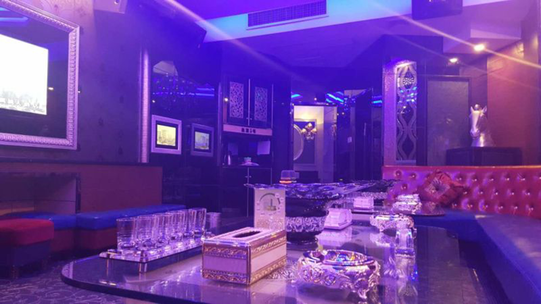 Fenghuangcheng Hotel 3*