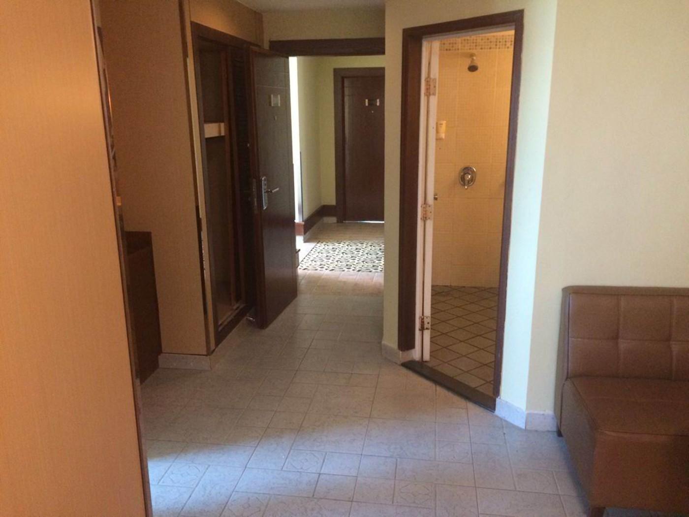 Fenghuangcheng Hotel 3*