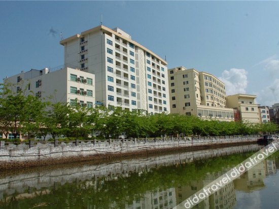 Fenghuangcheng Hotel 3*