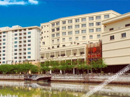 Fenghuangcheng Hotel 3*