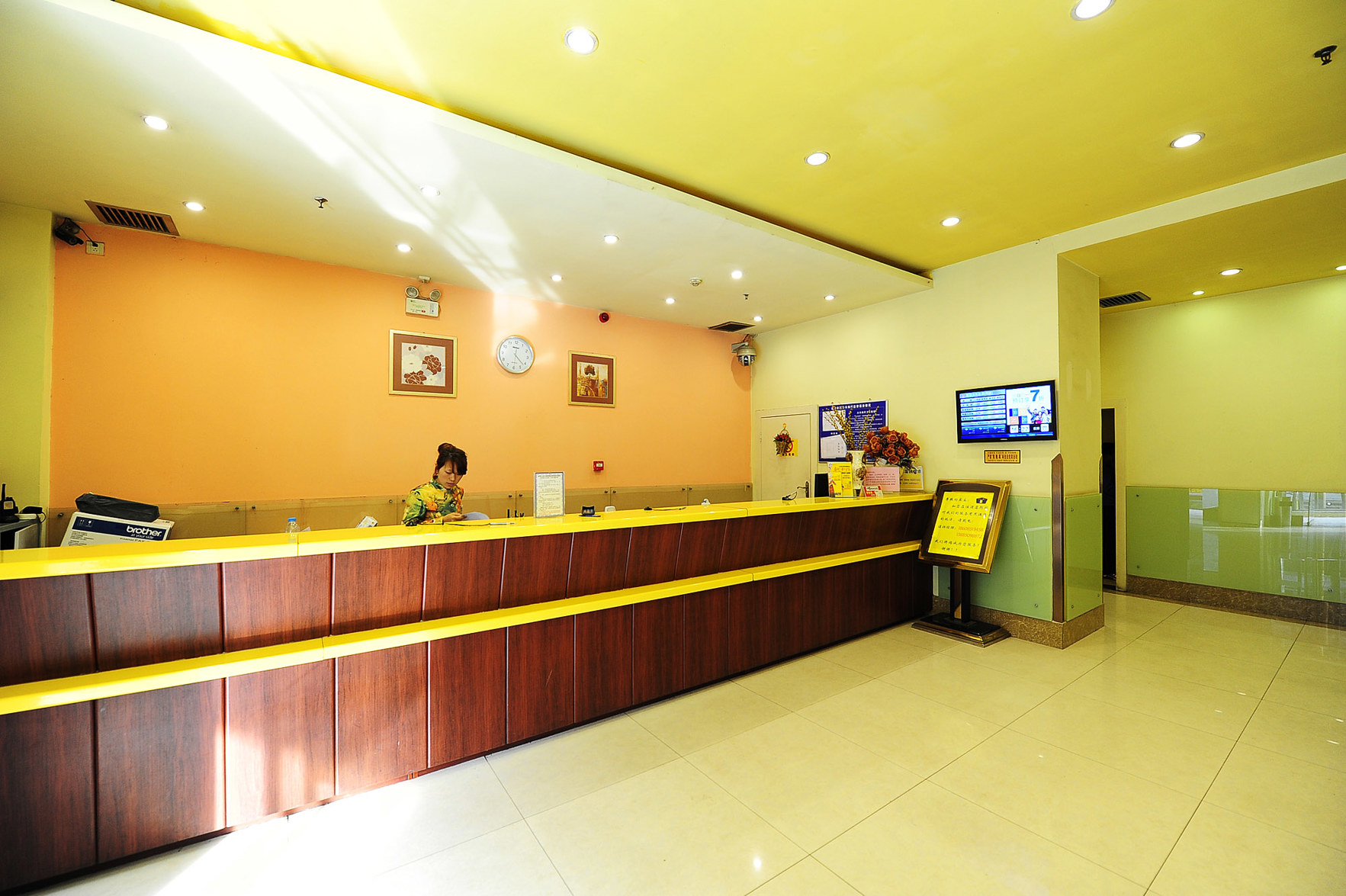 Homeinn Hotel (Guiyang Qingyun Market Railway Station) 2*