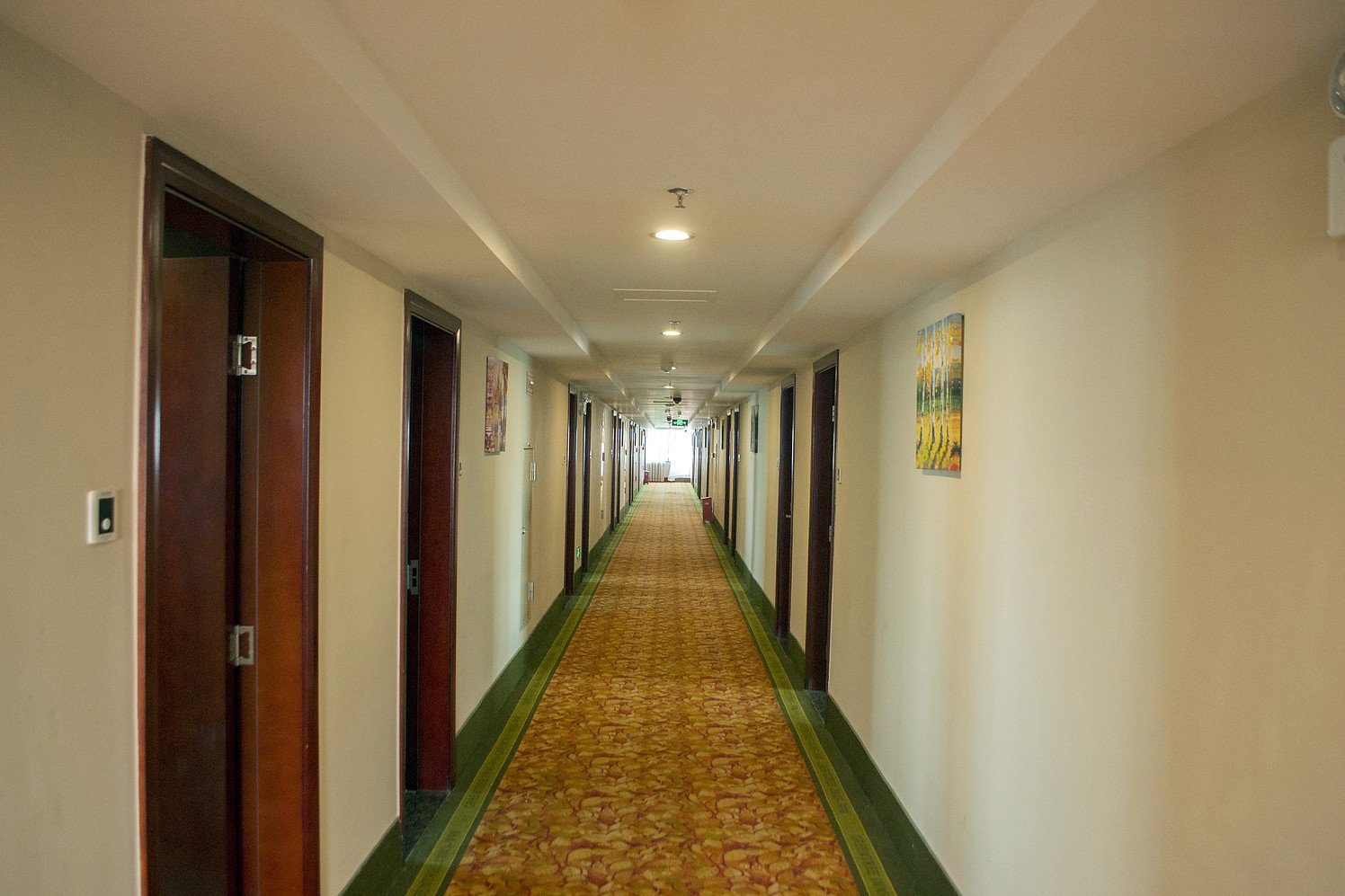 Greenwood Hotel (Zhuhai Jinwan Huafa Mall) 3*