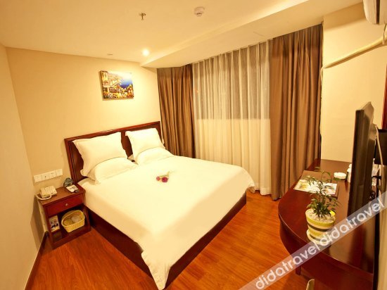 Greenwood Hotel (Zhuhai Jinwan Huafa Mall) 3*