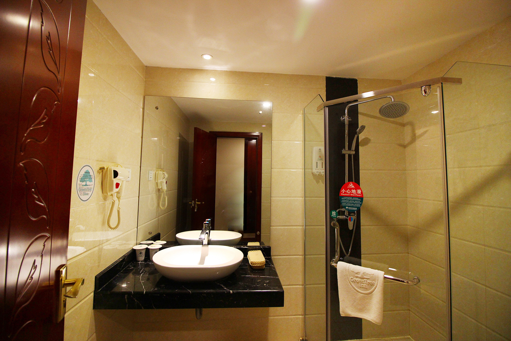 Greenwood Hotel (Zhuhai Jinwan Huafa Mall) 3*