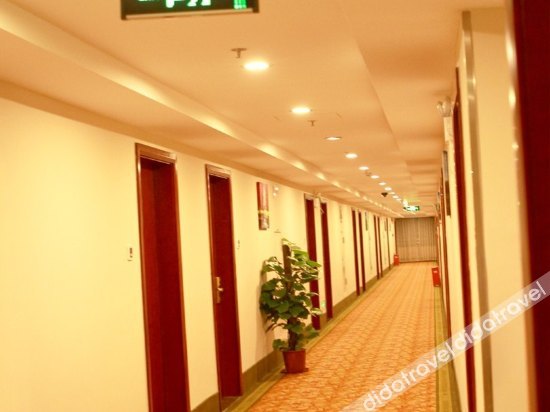 Greenwood Hotel (Zhuhai Jinwan Huafa Mall) 3*