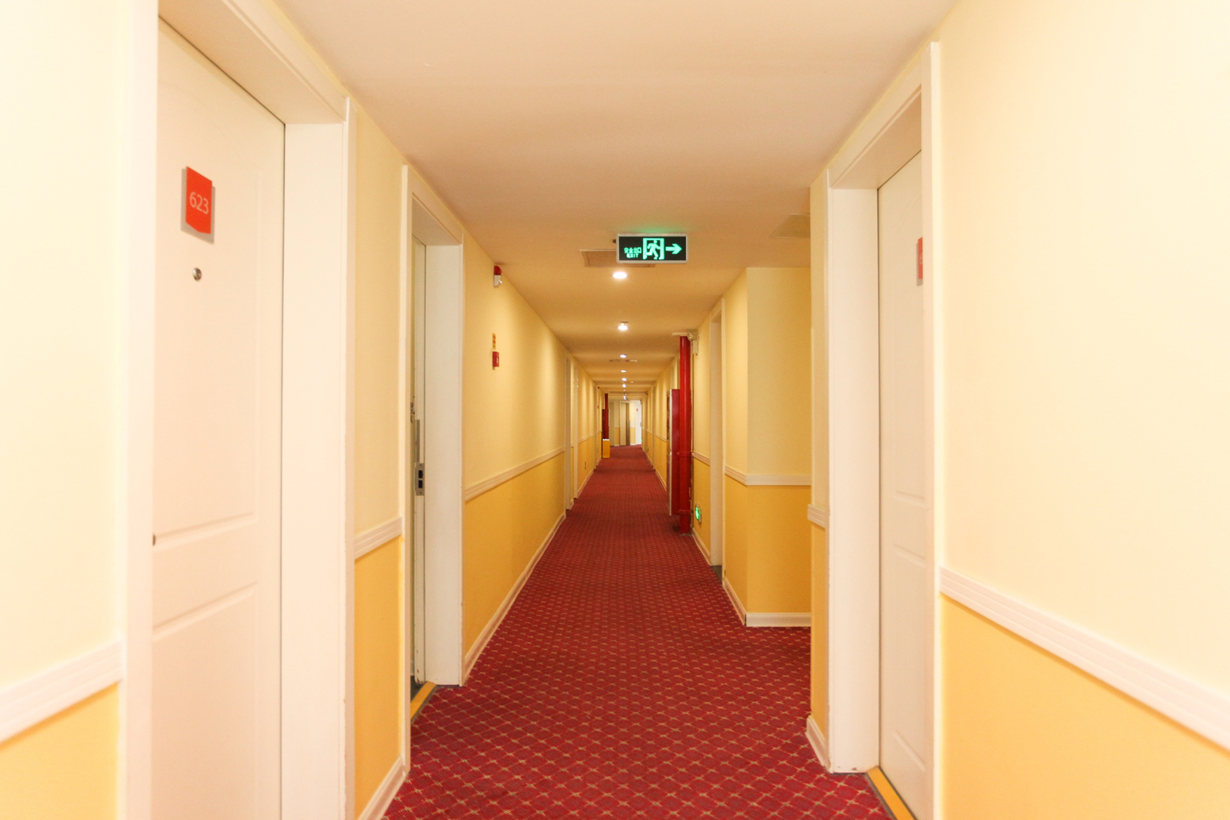 Homeinn Hotel (Wuxi Binhu Commercial Street Taihu Yuantouzhu Scenic Area) 2*