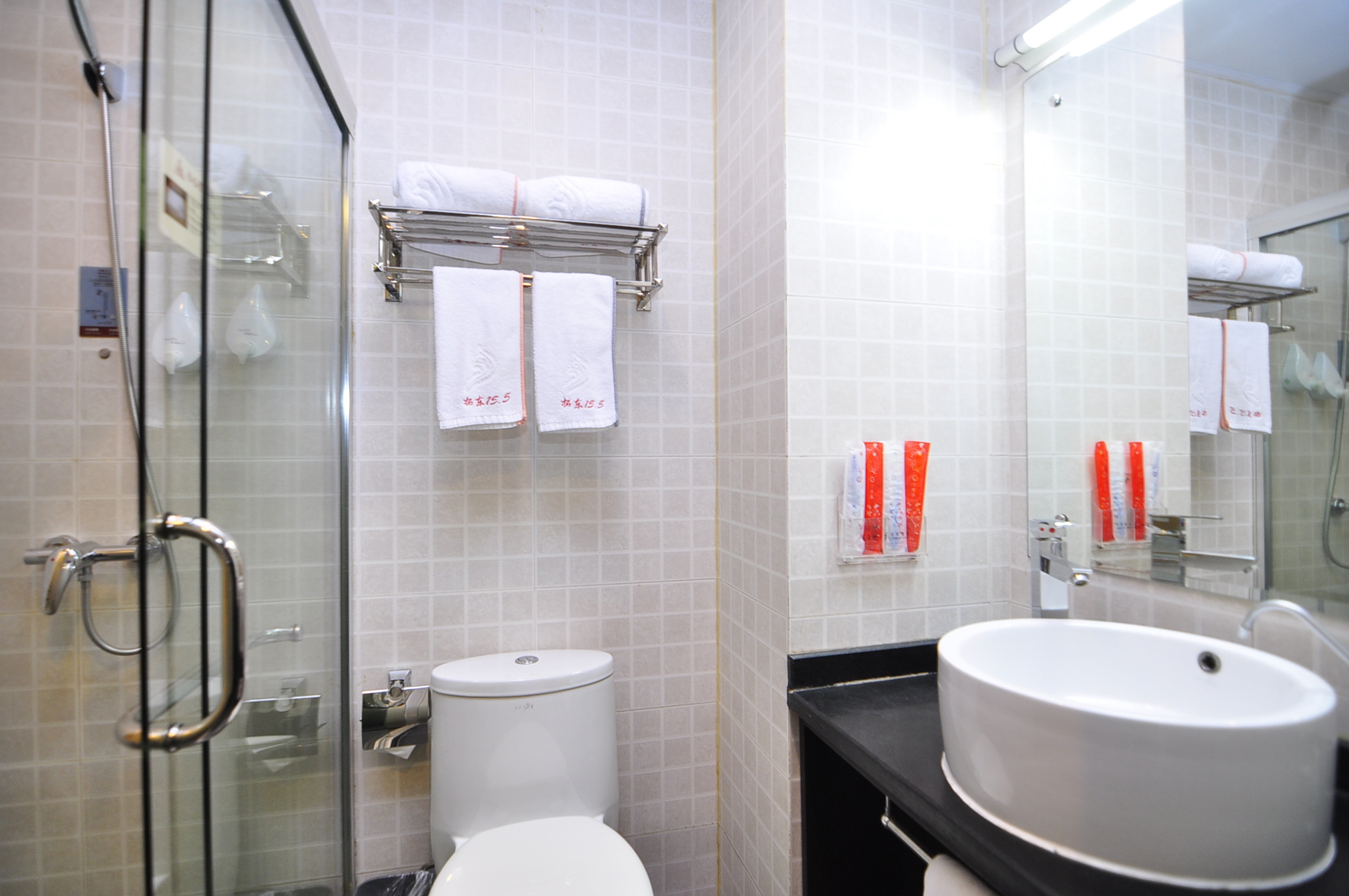 Fairyland Premium Hotel (Kunming Tuodong Sports Center Tangzixiang Metro Station) 3*