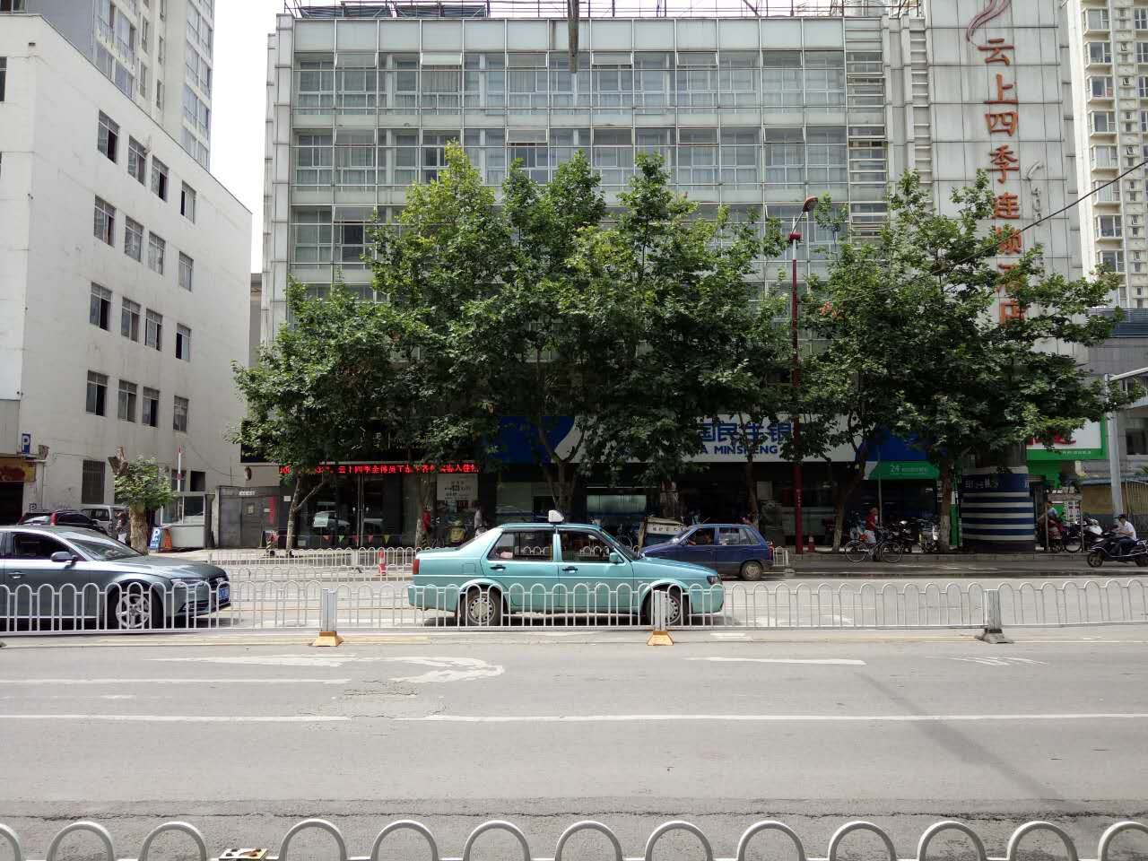 Fairyland Premium Hotel (Kunming Tuodong Sports Center Tangzixiang Metro Station) 3*