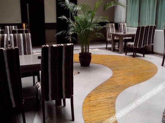 Fairyland Premium Hotel (Kunming Tuodong Sports Center Tangzixiang Metro Station) 3*