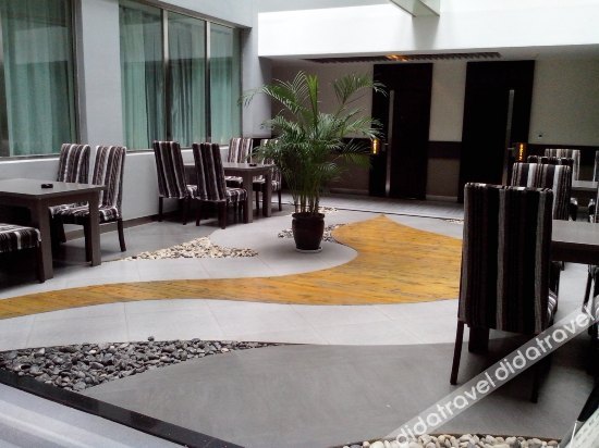 Fairyland Premium Hotel (Kunming Tuodong Sports Center Tangzixiang Metro Station) 3*