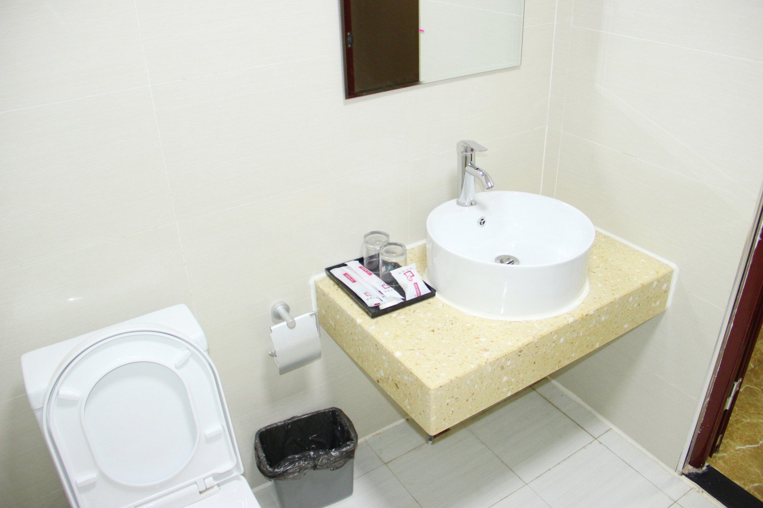 Chushang Hotel 2*
