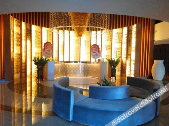 Baoshi Hotel 3*