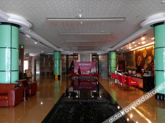 Baoshi Hotel 3*
