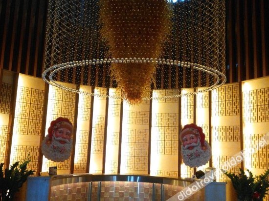 Baoshi Hotel 3*