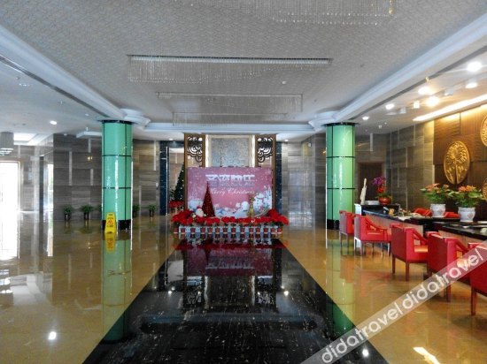 Baoshi Hotel 3*