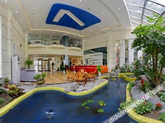 7 Days Premium Hotel (Jinan Shanda Second Hospital Red Star Macalline Shandong No.1) 2*