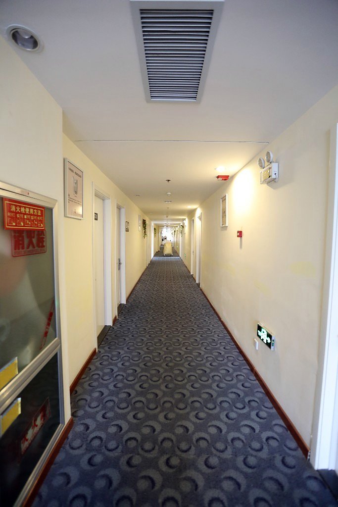 7 Days Premium Hotel (Jinan Shanda Second Hospital Red Star Macalline Shandong No.1) 2*