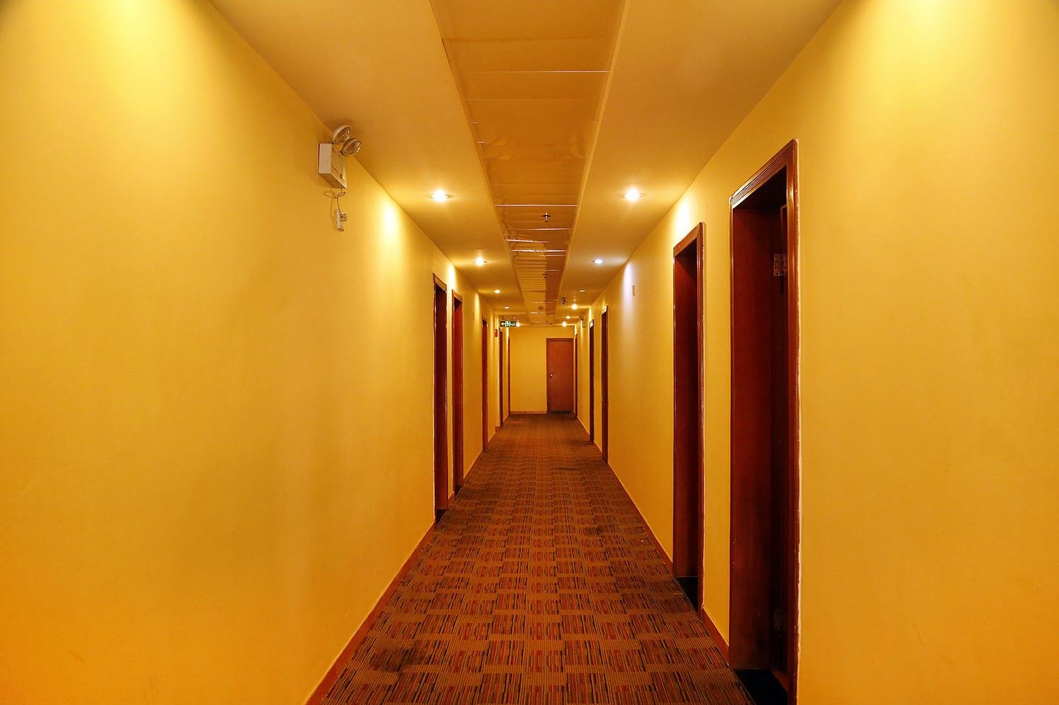 Huaxing Hostel 2*