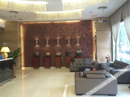Aoyi Hotel 2*