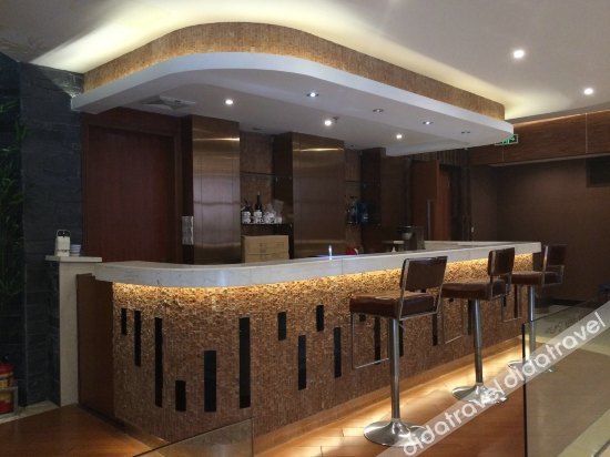 Aoyi Hotel 2*