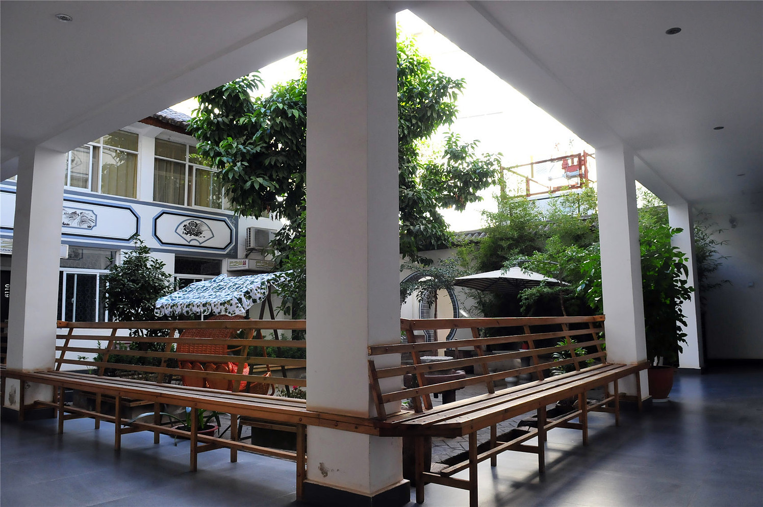 Yunzhishang Hotel ( Dali Erhai High-Speed Railway Station) 3*