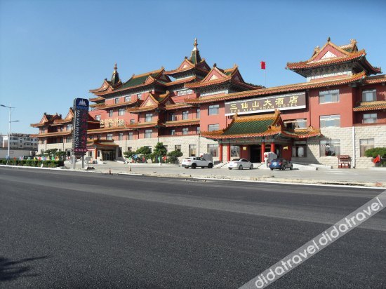 San Xian Shan Hotel 4*