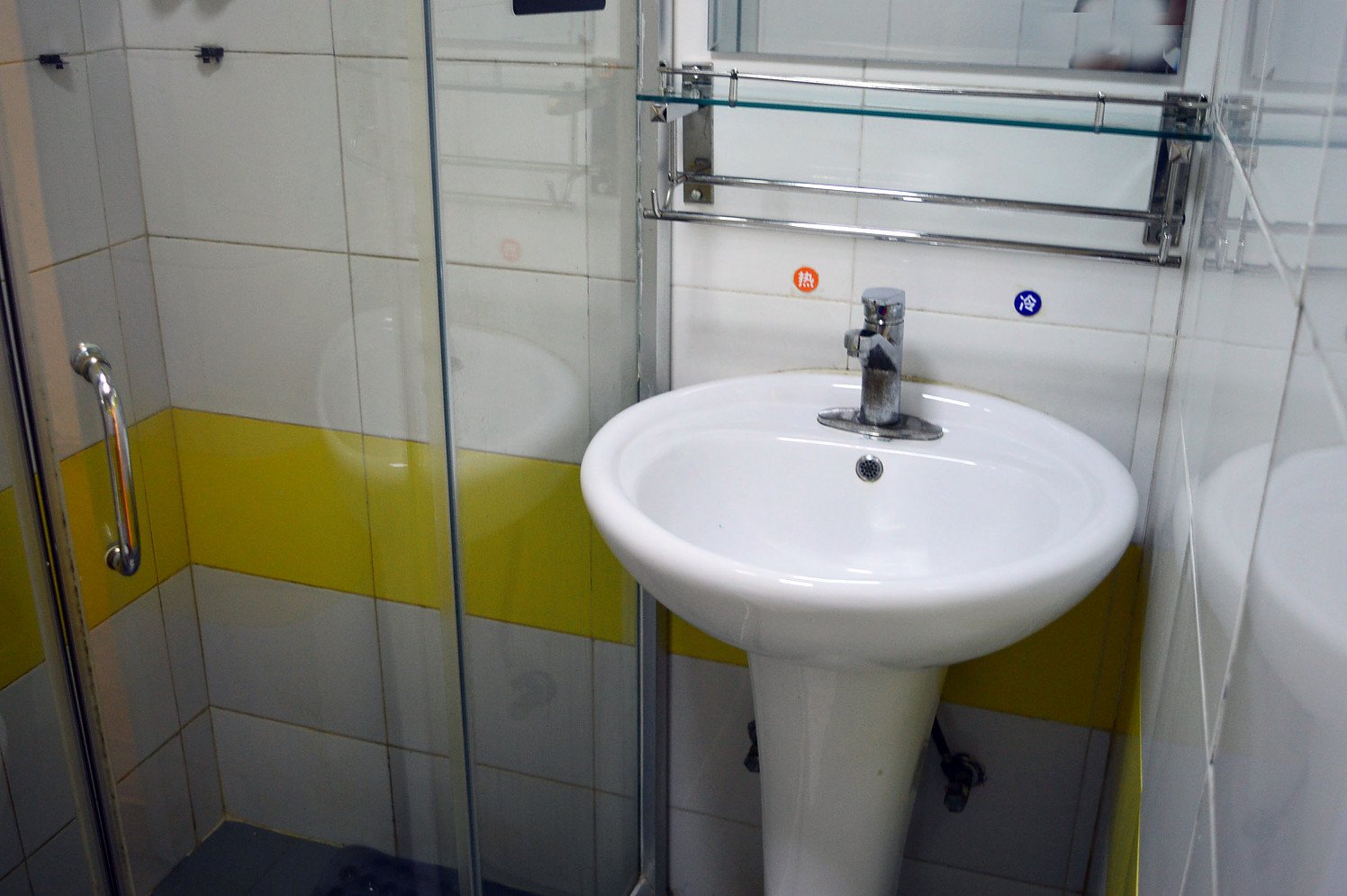 7 Days Premium Hotel (Shijiazhuang Shuishang Park Gaozhu Subway Station) 2*