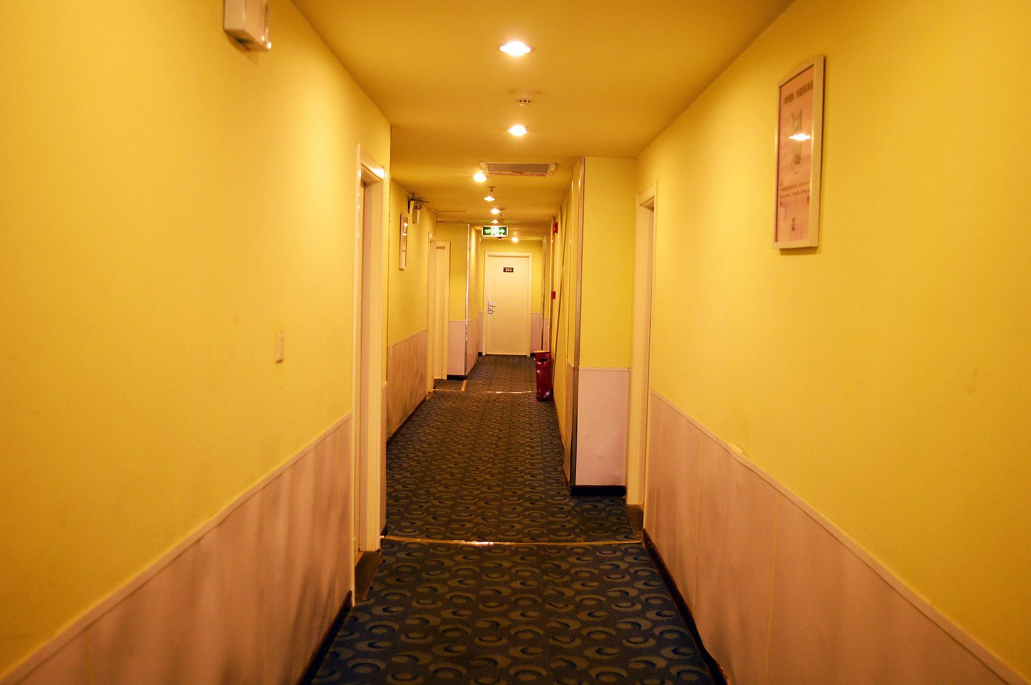 7 Days Premium Hotel (Shijiazhuang Shuishang Park Gaozhu Subway Station) 2*