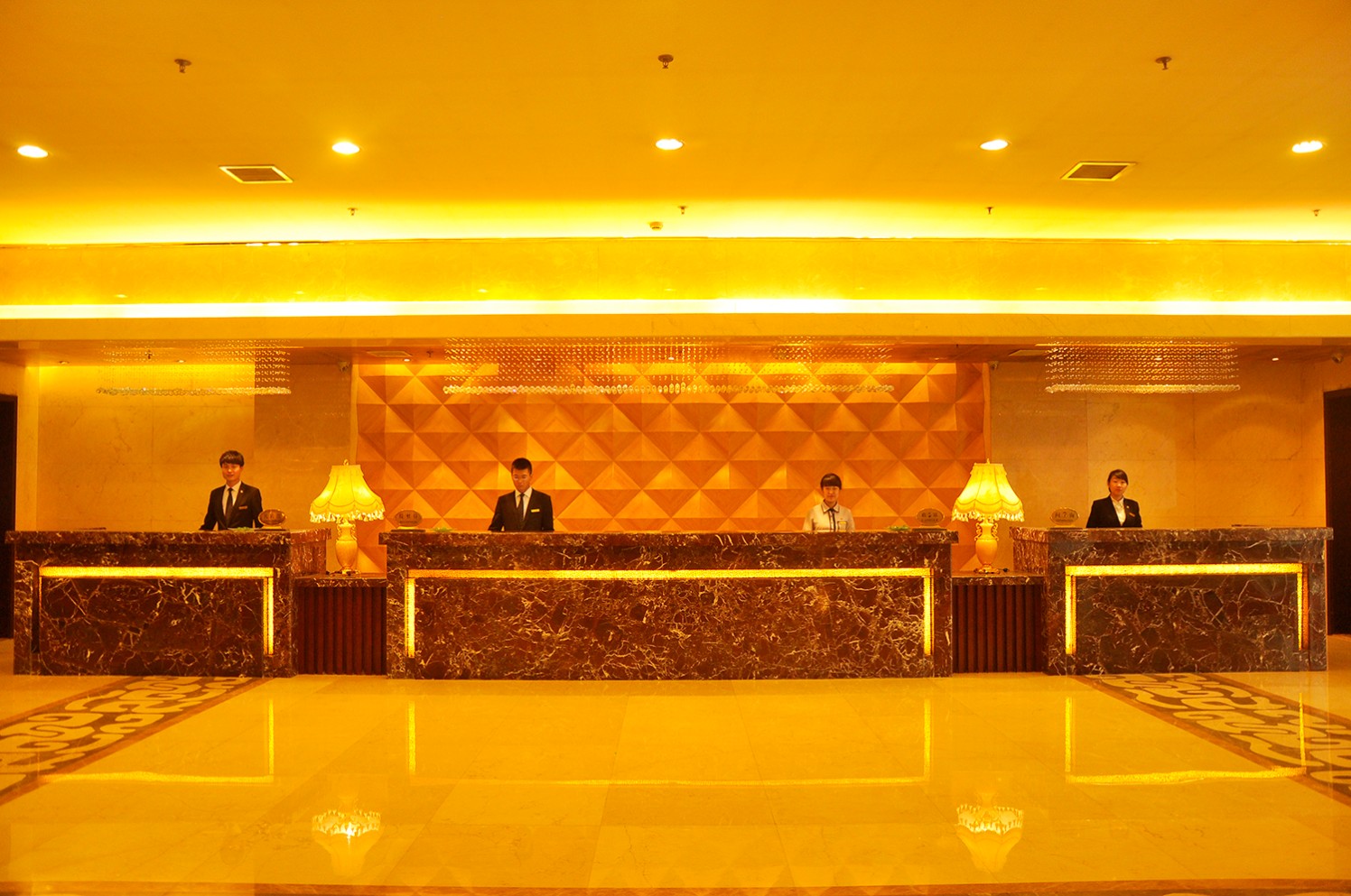 Rezen Hotel Taiyuan Wanda Plaza Yunding 4*