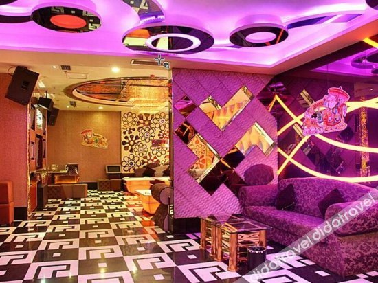 Rezen Hotel Taiyuan Wanda Plaza Yunding 4*