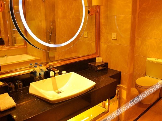 Rezen Hotel Taiyuan Wanda Plaza Yunding 4*