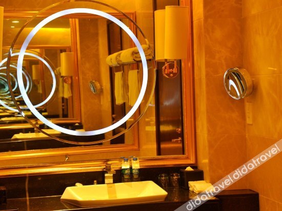 Rezen Hotel Taiyuan Wanda Plaza Yunding 4*