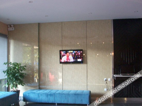 Fairyland Hotel Mile 2*