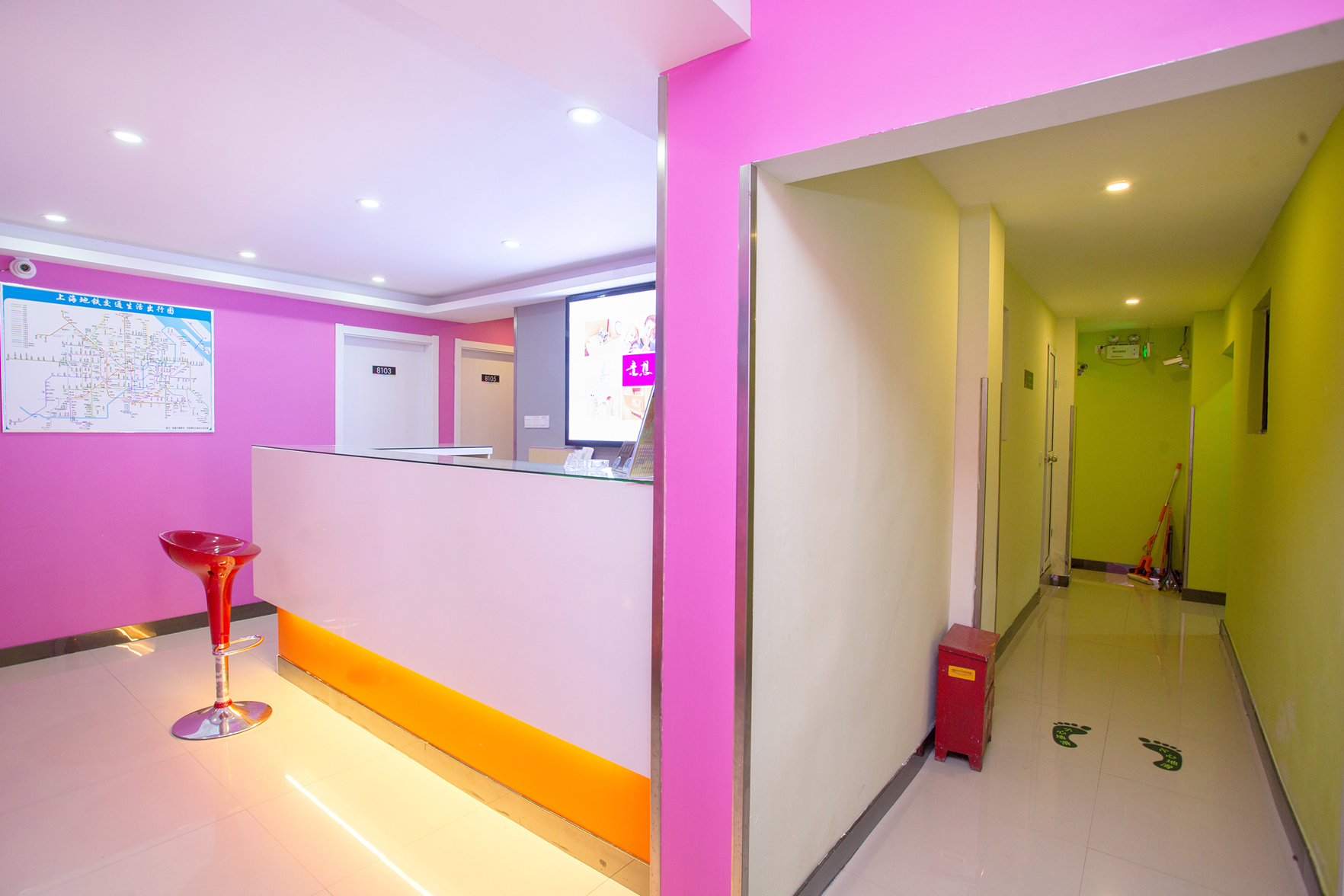 100 Inn (Shanghai Jiangpu Road Metro Station) 2*