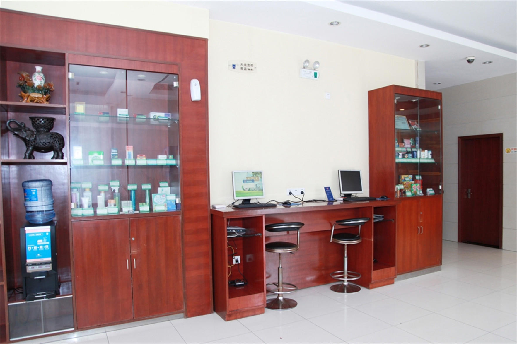 HanTing Hotel (Rugao Anding Square) 2*